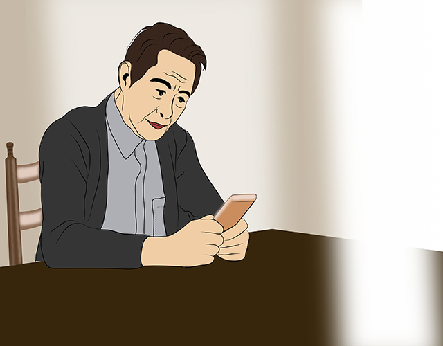 老年人、玩手機(jī)、認(rèn)真-康興醫(yī)療器械官網(wǎng)
